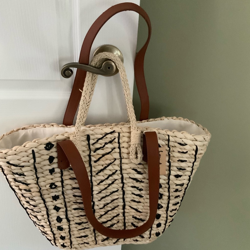 Quad strapped Straw Beach Bag